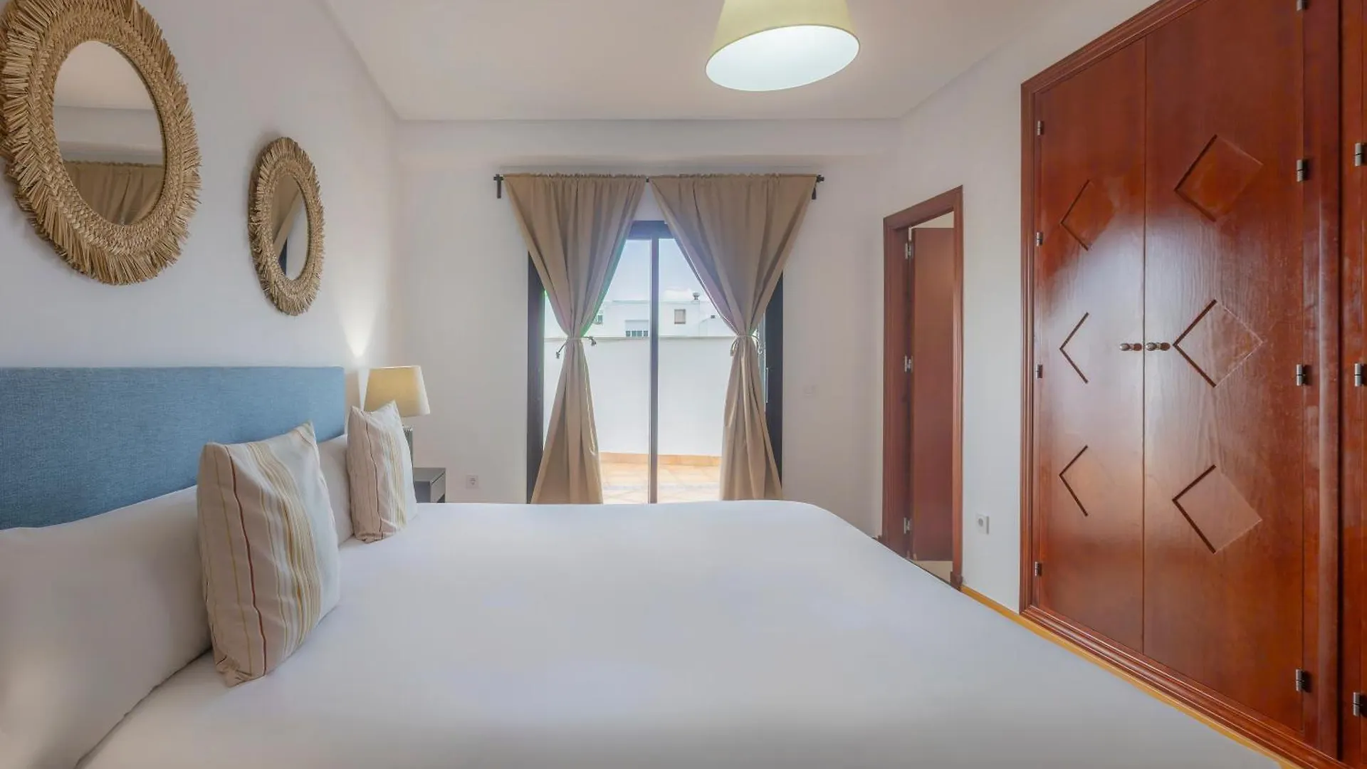 Apartment Apartamentos Moon Dreams Puerto El Puerto de Santa Maria Spain